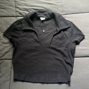 Garage cropped black shirt